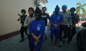 bunuh bayi