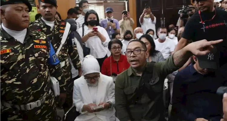 Ayah David dikawal Banser hadiri sidang perdana Mario Dandy dan Shane Lukas