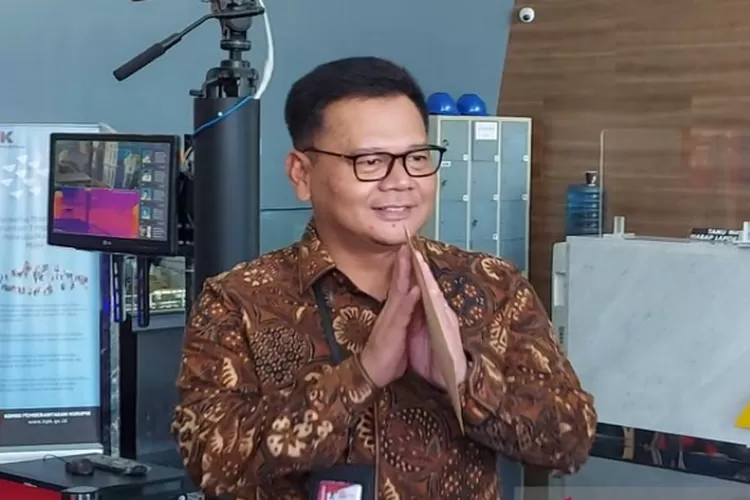 Brigjen Endar Priantoro resmi kembali menjabat Direktur Penyelidikan KPK. Dugaan korupsi Formula-E yang kini masih tahap penyelidikan jaan terus.