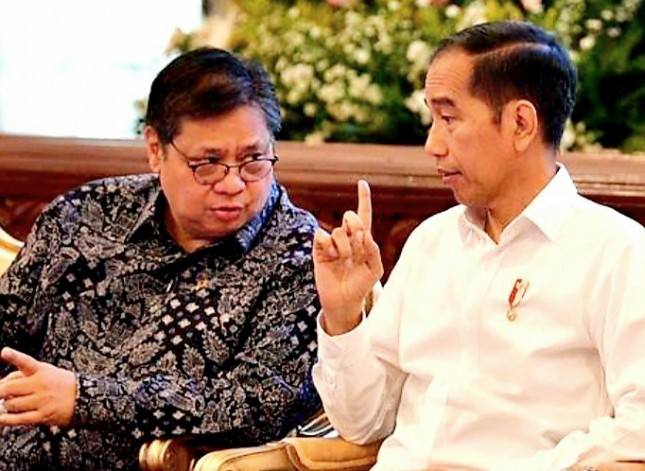 Jokowi menanggapi pemeriksaan Menteri Koordinator Perekonomian RI Airlangga Hartarto oleh Kejagung, hormati proses hukum yang berlaku.