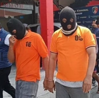 Anak Wakil Bupati Karimun dan tiga rekannya yakni FA, PN dan MR yang terlibat kasus peredaran 1,9 kilogram sabu jaringan internasional teranc