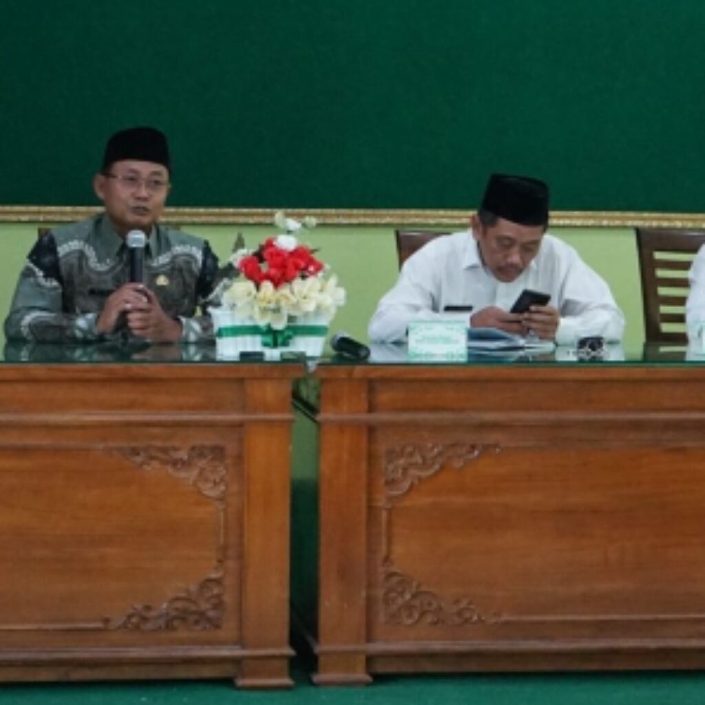 Ka kemenag undang seluruh madrasah aliyah Kepala Kantor Kementerian Agama (Kakemenag) H.M. Afief Mundzir S.Ag, MSI melalui Seksi Pendidikan Madrasah (Penmad) di aula MAN, Selasa (26/9