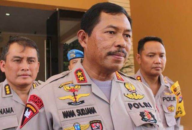 Presiden Joko Widodo menunjuk Komjen Pol (Komisaris Jenderal Polisi) Purnawirawan Nana Sudjana sebagai Penjabat (Pj) Gubernur Jawa Tengah meng