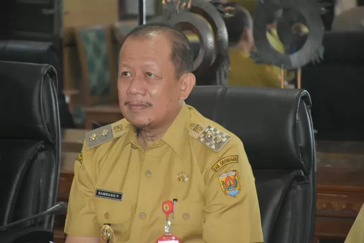 Wakil Bupati Grobogan, dr. Bambang Pujiyanto, M.Kes yang sebelumnya tercatat sebagai kader PDI Perjuangan tiba-tiba mengumumkan ‘lompat pagar’ ke Partai Kebangkitan Bangsa (PKB).