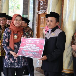 pemkab-demak-bank-jateng-dan-kemenag-terus-berikan-bantuan-kesejahteraan-guru-agama-non-formil-kali-ini-di-guntur