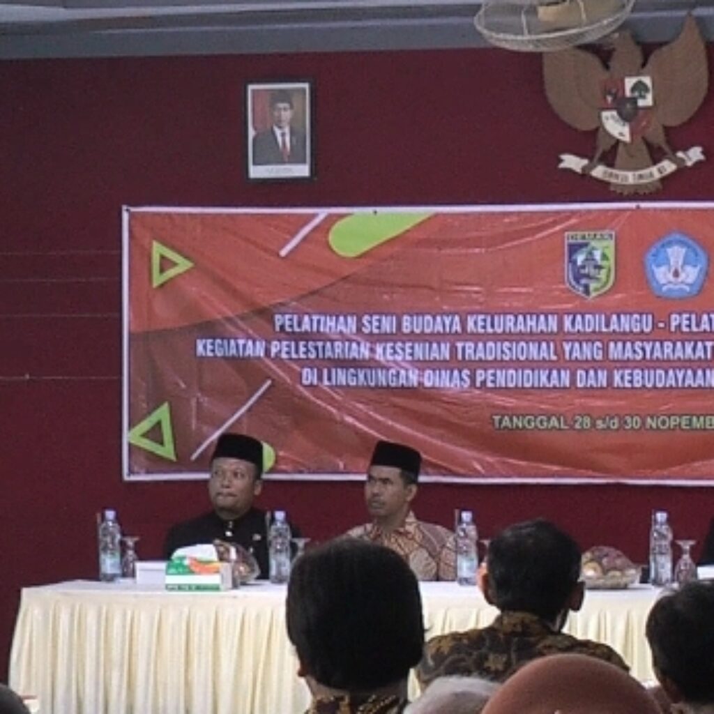 Bupati Demak dr.Eisti’anah, SE membuka pelatihan karawitan dan sastra jawa dengan maksud ‘Nguri-uri budaya luhur.