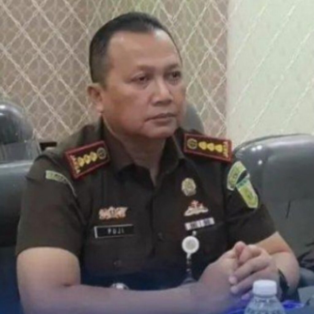 kajari Bondowoso Kajari, KasiPidsus, staf DinPUPR dan pihak swasta Bondowoso, Jawa Timur, Rabu (15/11/2023) sekitar jam 11.30 WIB terkena OTT KPK.