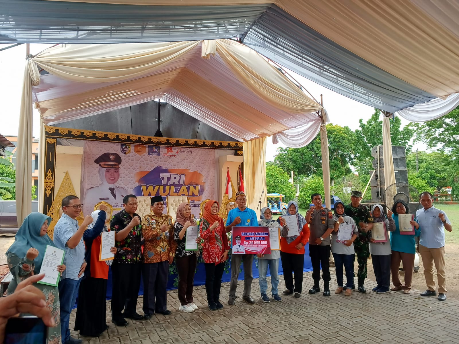 Bupati Demak dr. Eisti’anah, SE langsung perntahkan Dindagkop UKM segera turun tangan bantu Disabilitas usai mendengar keluhanya.