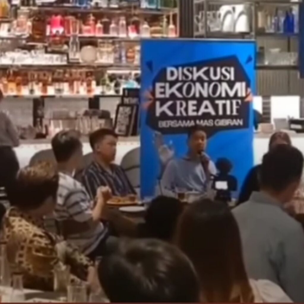 Gibran sebut Asam Sulfat untuk ibu hamil saat Kampanye Indonesia Emas 2045 lewat program Kartu Indonesia Sehat (KIS) khusus ibu dan anak.