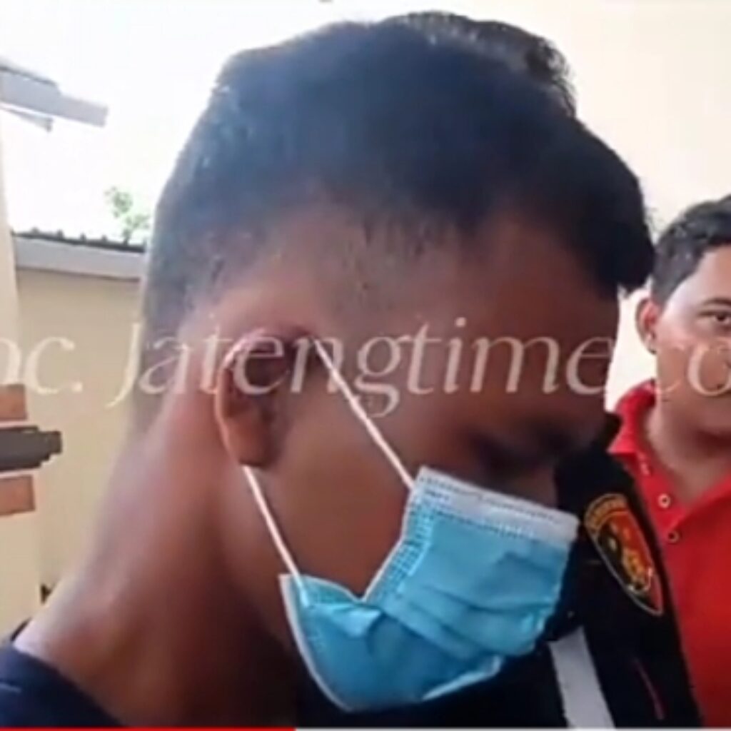 Begal peremas ‘susu’ (payudara) di desa Batursari, kecamatan Mranggen, berhasil ditangkap jajaran Polres Demak.