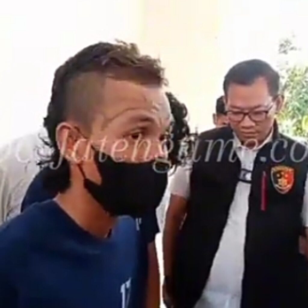 4 pelaku pembunuhan terhadap tukang pangkas rambut (JAN37 Barbershop) jalan Pemuda, Demak berhasil ditangkap polisi.