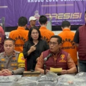Bareskrim Polri menangkap sindikat penipuan online dengan modus Love Scamming jaringan internasional. Dalam aksinya, sindikat ini dapat merau
