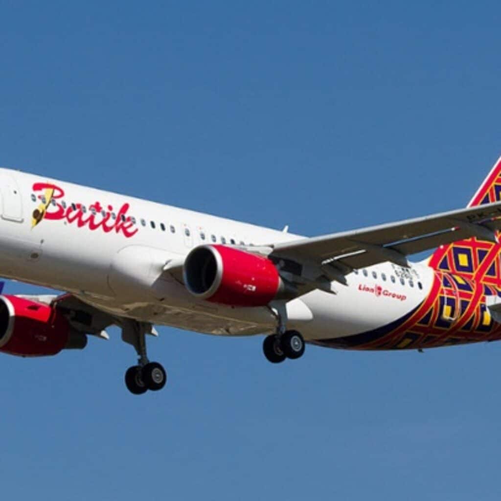 Batik Air Batik Air mengambil langkah tegas dengan membebas-tugaskan sejak akhir Januari pilot dan kopilotnya yang tertidur bersama-sama selama 28 menit