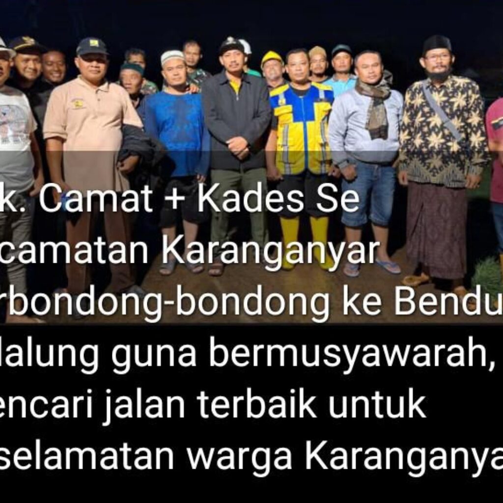 Tanggul Sungai Wulan yang baru saja jebol lagi camat dan kades se-Karanganyar datangi petugas pintu Bendungan Wilalung untuk minta kebijakan.