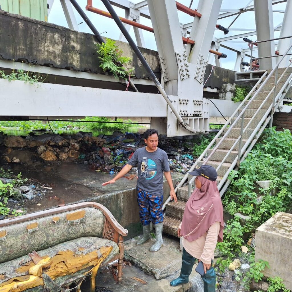 Fahruddin JSP Fahruddin menyatakan debit air Sungai Wulan pagi ini turun 40 cm, penguatan tanggul Sungai Wulan kita lanjutkan, penguatan sungai Ngemplik