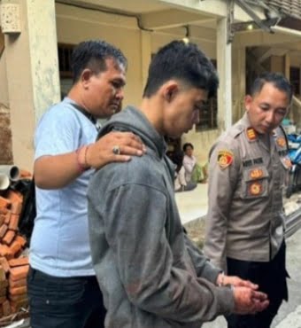 Karena tiba-tiba menaikan tarif 1 kali hubungan seks Rp 1 juta, RA (23) wanita open BO dibunuh pelangganya.